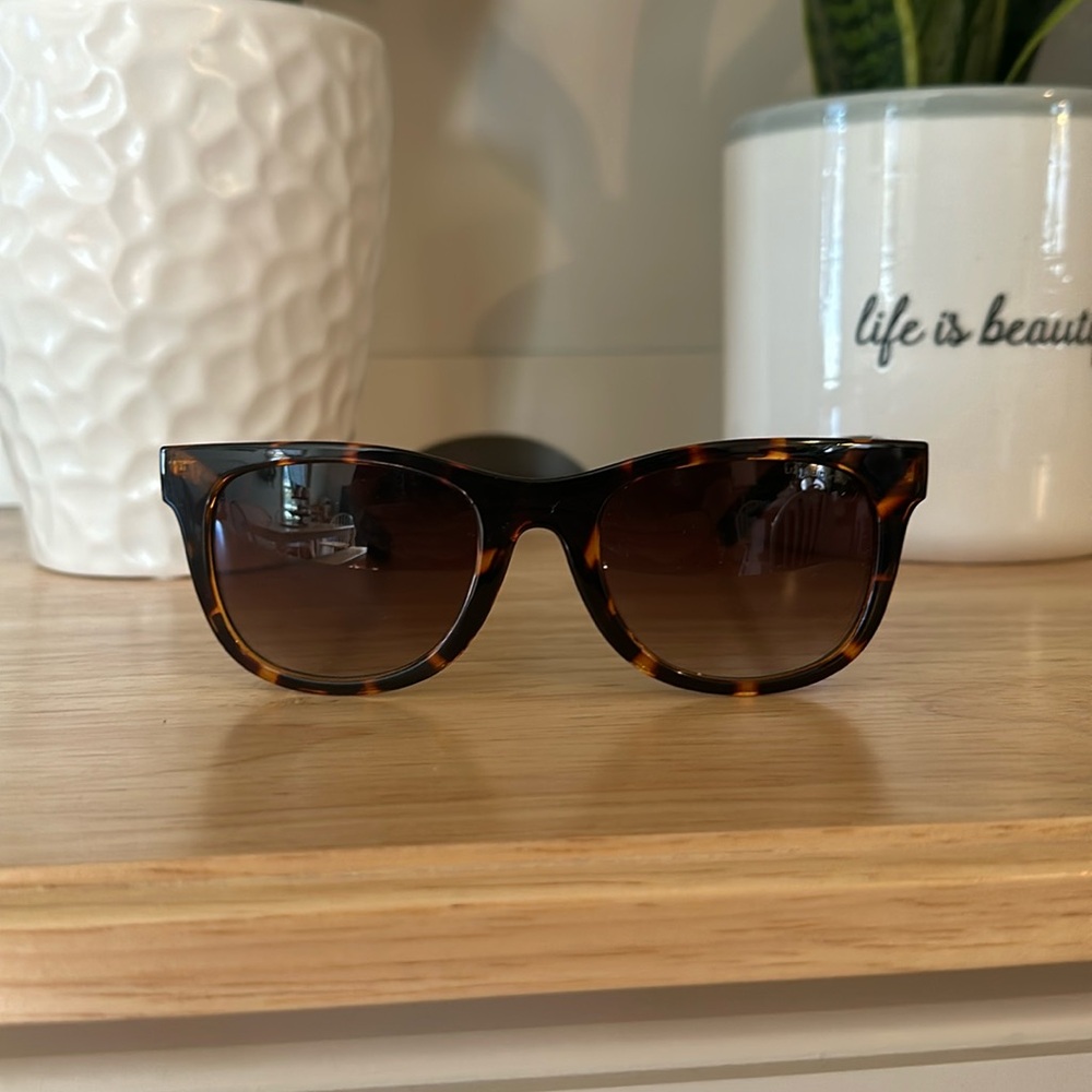 Liz Claiborne sunglasses